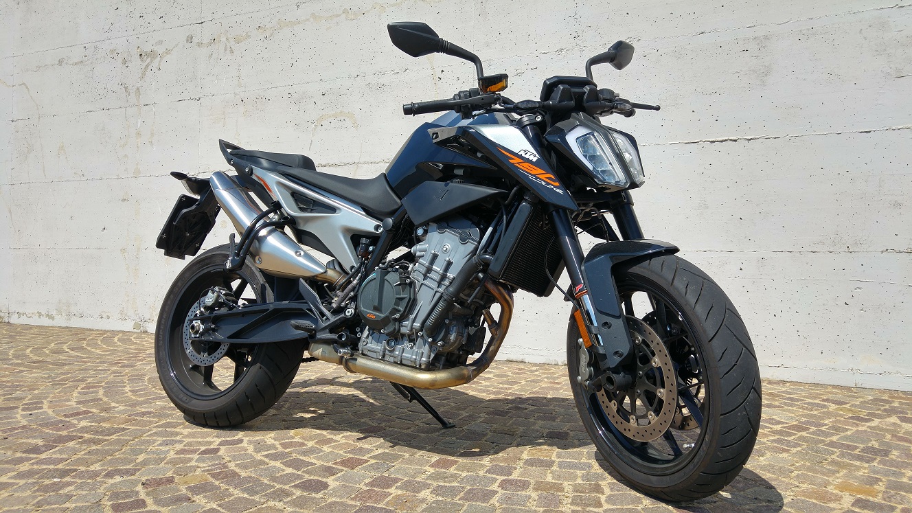 KTM Duke 790