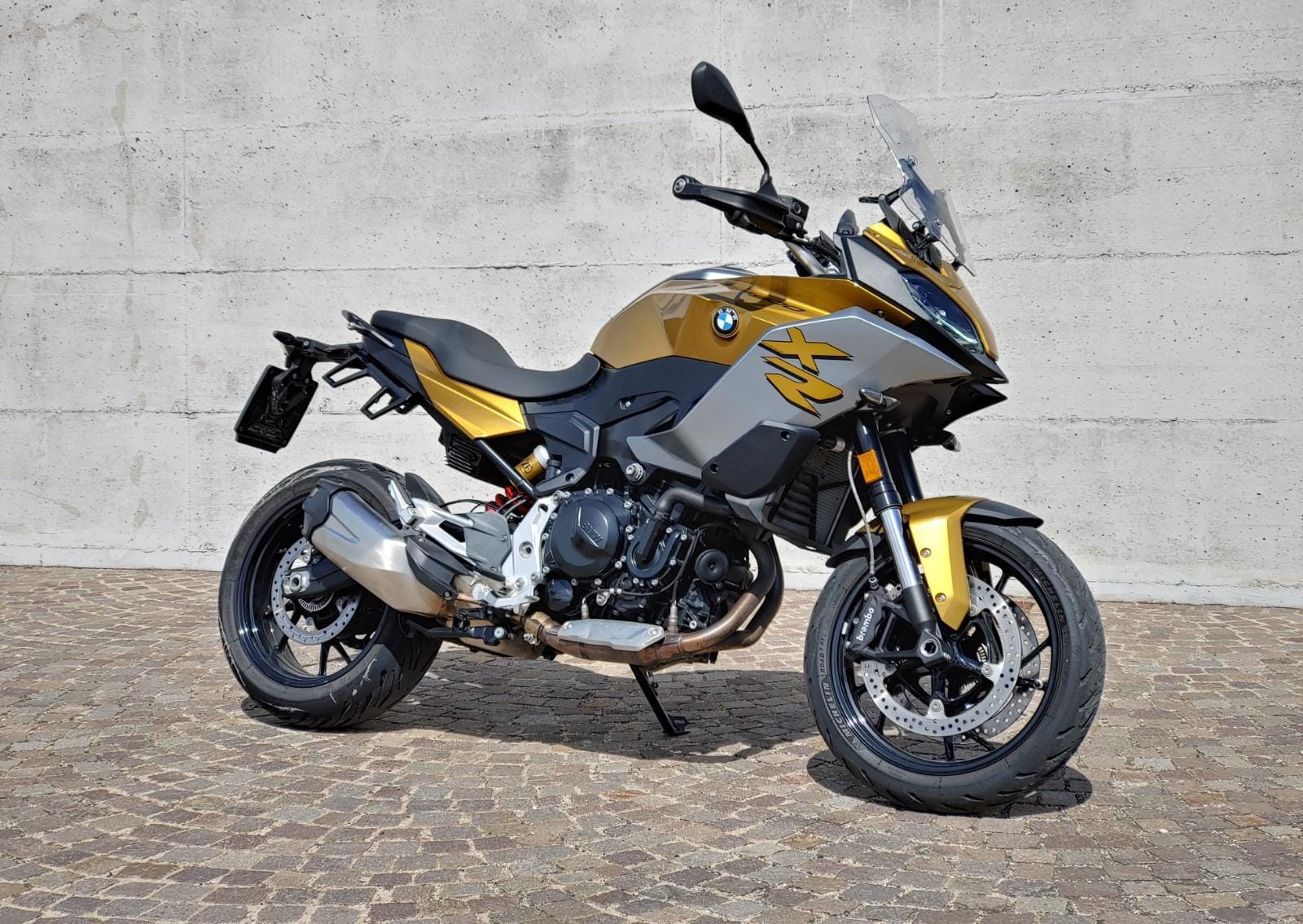 BMW F900XR